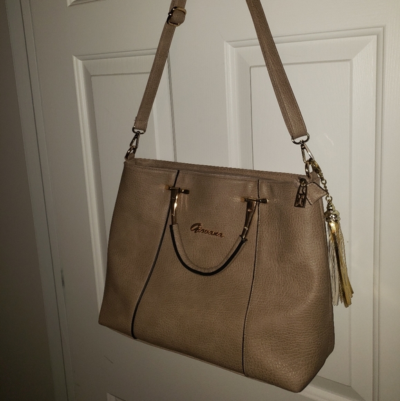 Giovana Great condition purse never used large - Picture 2 of 7
